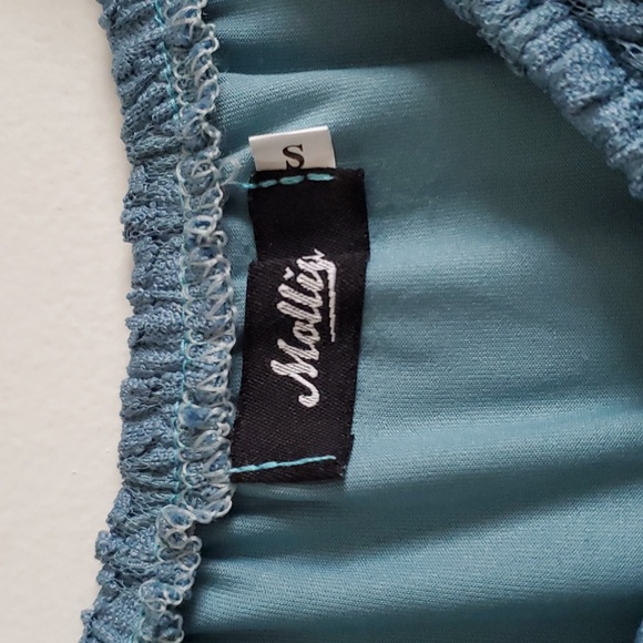 Off the shoulder Maternity Dress - Picture 4 of 4